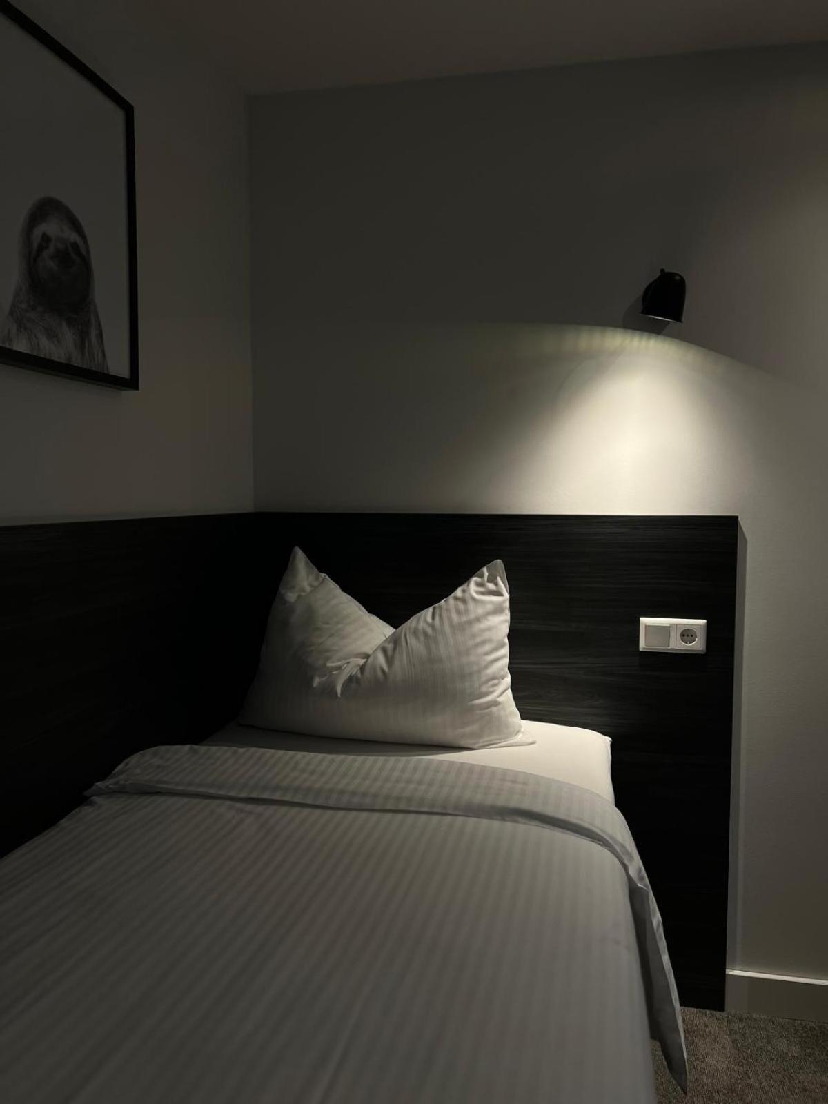 3 Monkeys Hotel شتاينفورت المظهر الخارجي الصورة